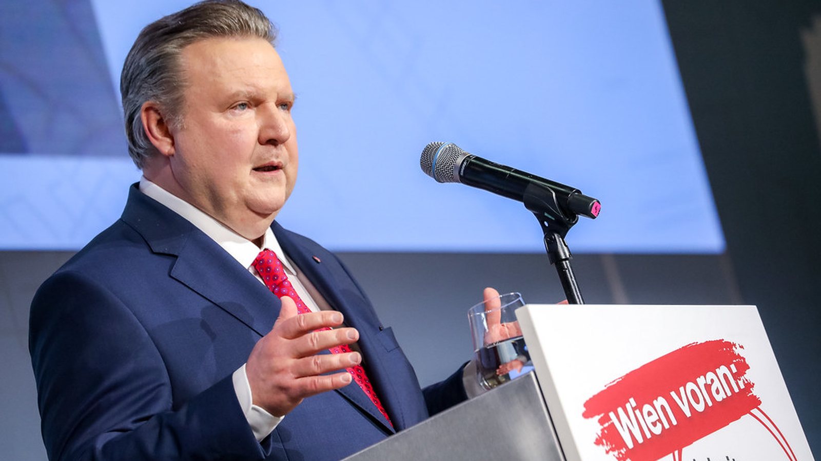 Bürgermeister Dr. Michael Ludwig bei seiner Rede der Klubtagung 2026, (c)Christian Fürthner